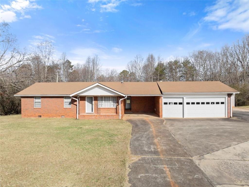 4541 Cavender Creek Rd., Dahlonega, GA 30533