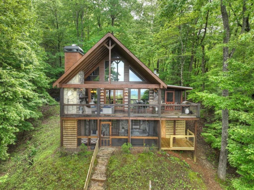 181 Ridge Cir., Blue Ridge, GA 30513