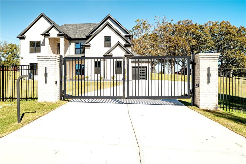 2210 Ridgedale Dr., Grayson, GA 30017