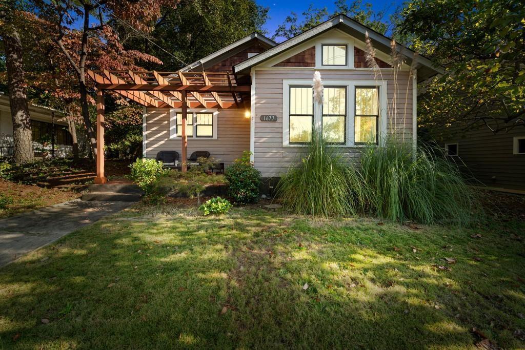 1677 Neely Ave., East Point, GA 30344