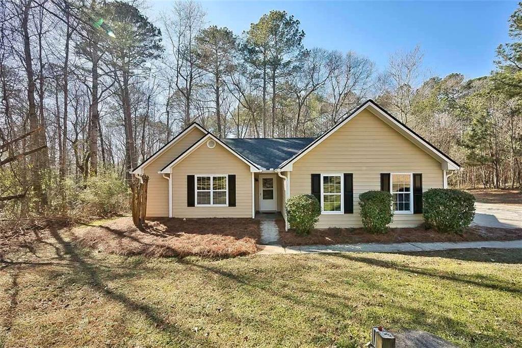 1679 Bullock Tr., Loganville, GA 30052