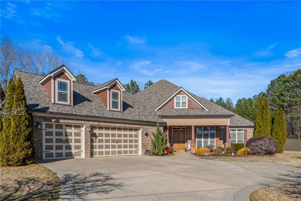 215 Berry Hill Ln., Tyrone, GA 30290