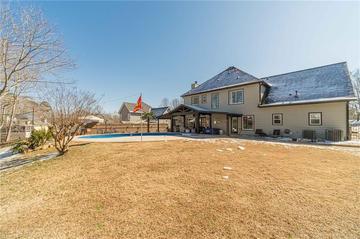 2330 Black Bear Ct., Buford, GA 30519