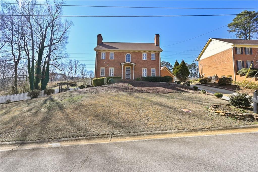 110 Amsterdam Dr., Lilburn, GA 30047