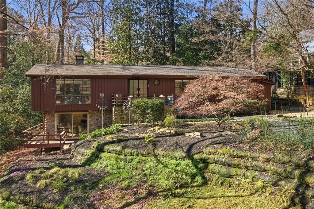 1860 Meredith Dr., Atlanta, GA 30318