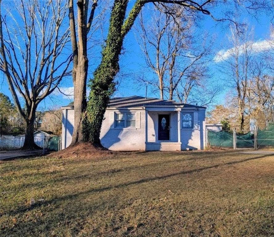 2533 Godfrey Dr., Atlanta, GA 30318