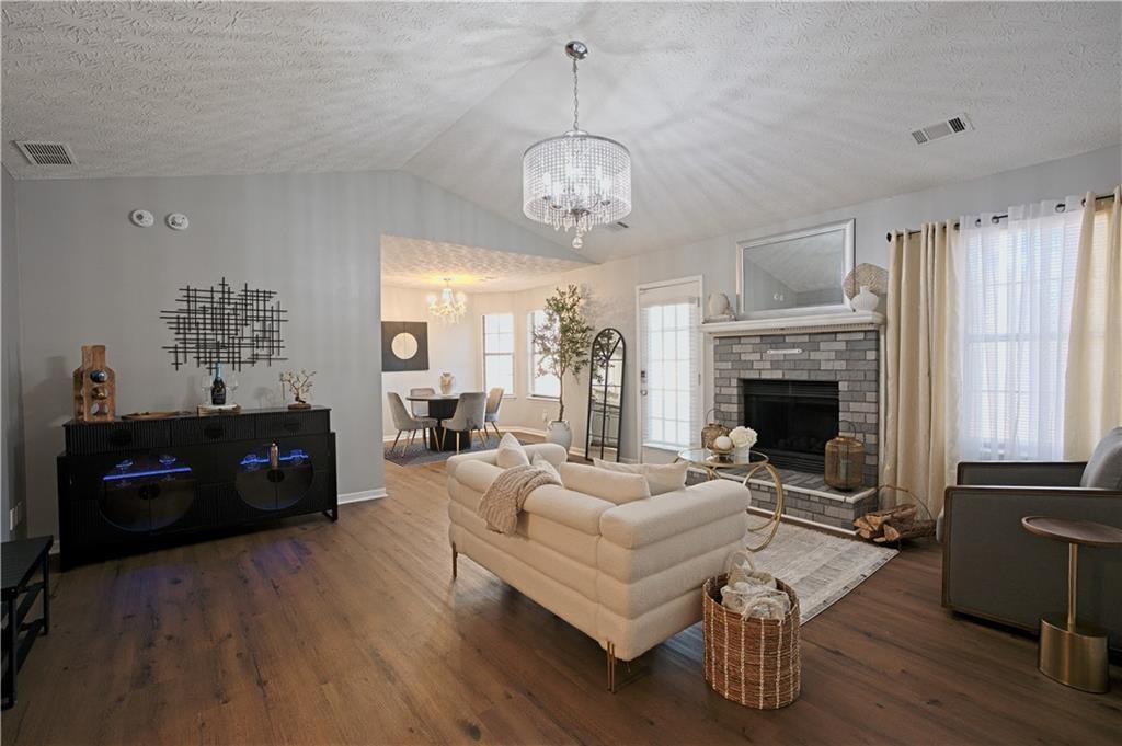 1528 Carriage Ln., Jonesboro, GA 30238