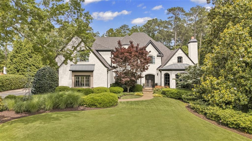 735 Glenairy Dr., Atlanta, GA 30328