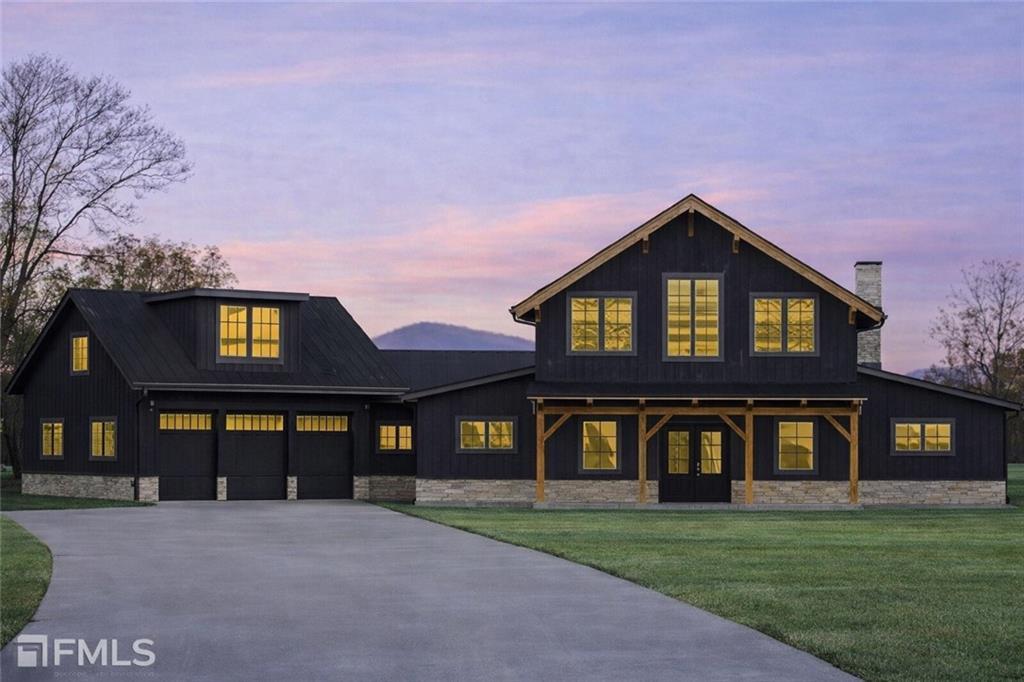 5711 Cleveland Hwy., Clermont, GA 30527