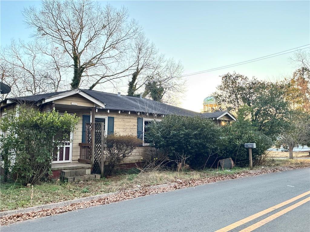 606 E Wall St., Griffin, GA 30223