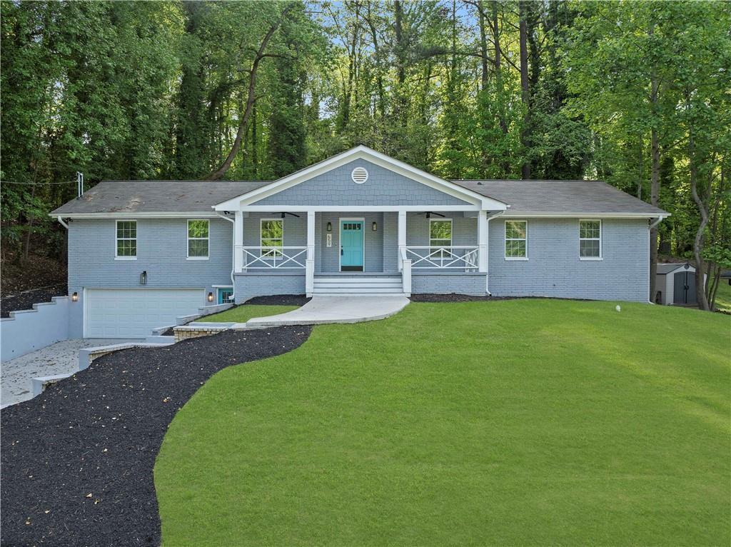 659 Lynn Valley Rd., Atlanta, GA 30311