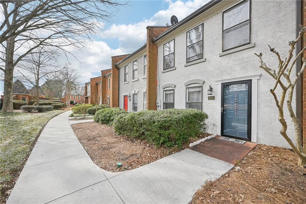 4109 Ashford Green Dr., Duluth, GA 30096