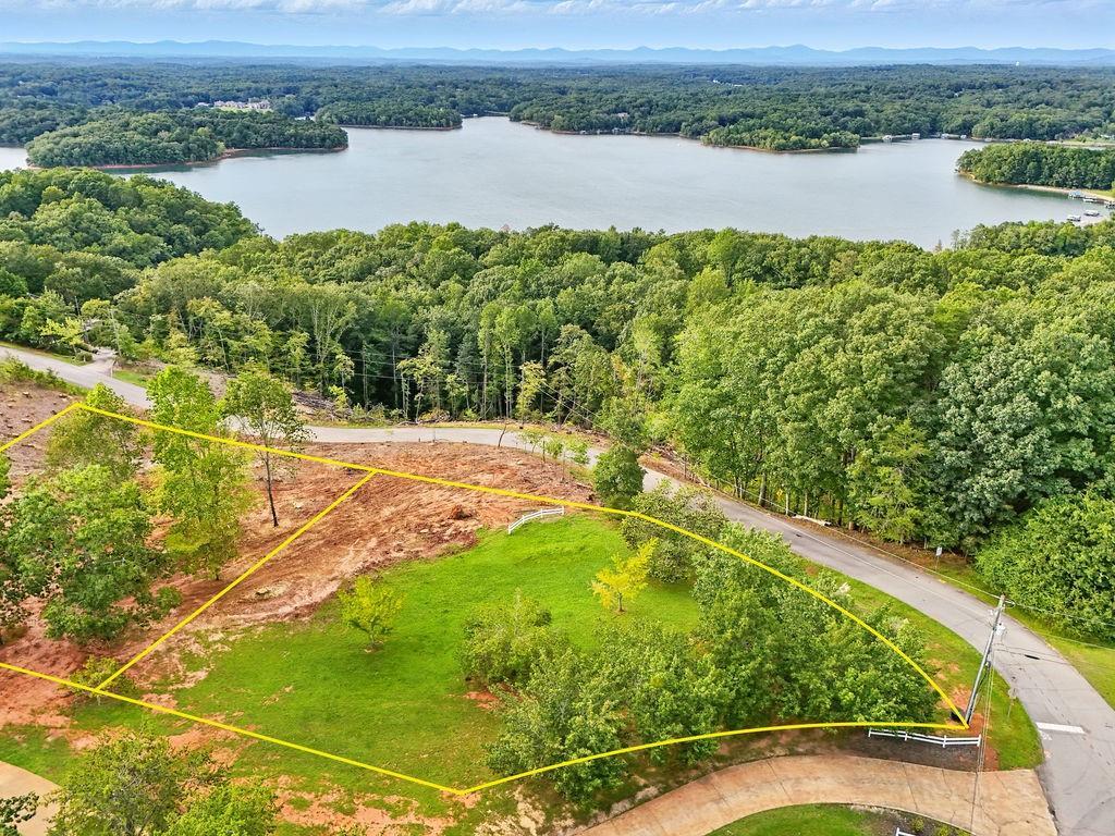 3325 Montvale Dr., Gainesville, GA 30506