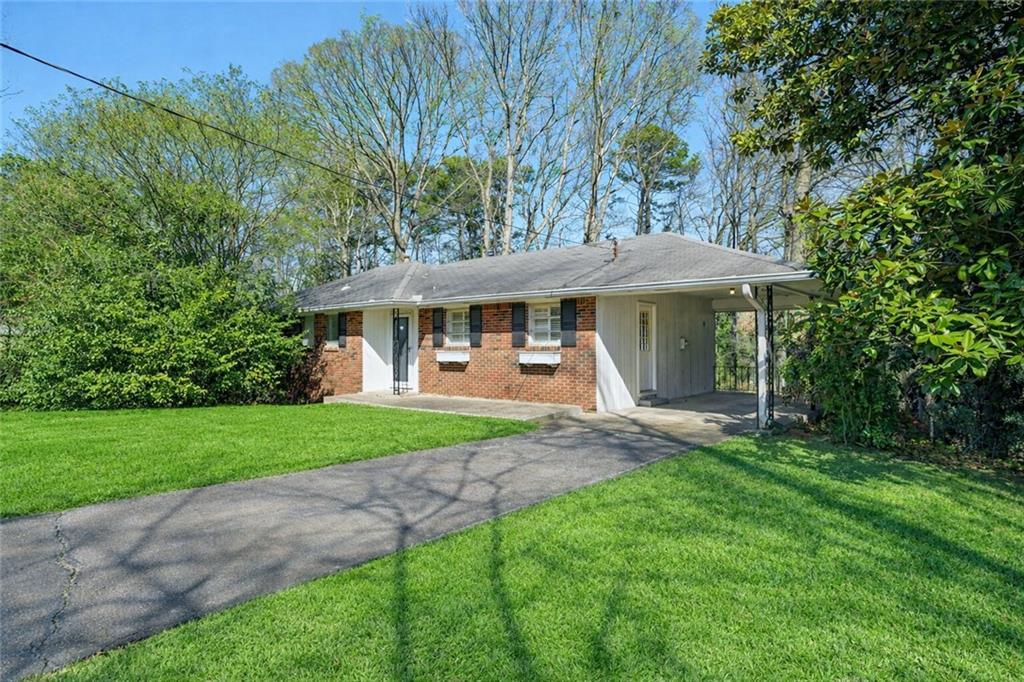 2456 Elmwood Cir., Atlanta, GA 30339