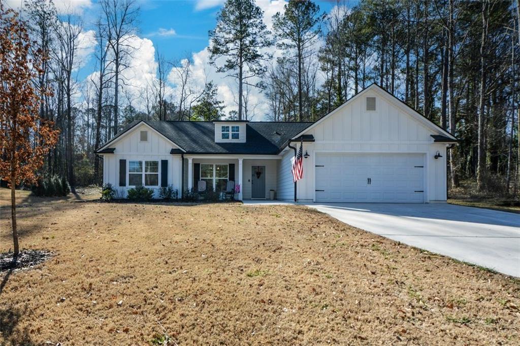 42 Pine Hill St., Newnan, GA 30263