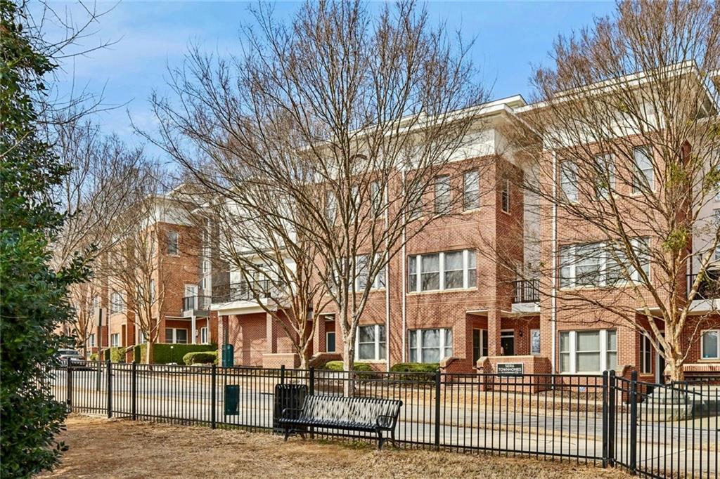 745 Fountainhead Ln. #126, Atlanta, GA 30324