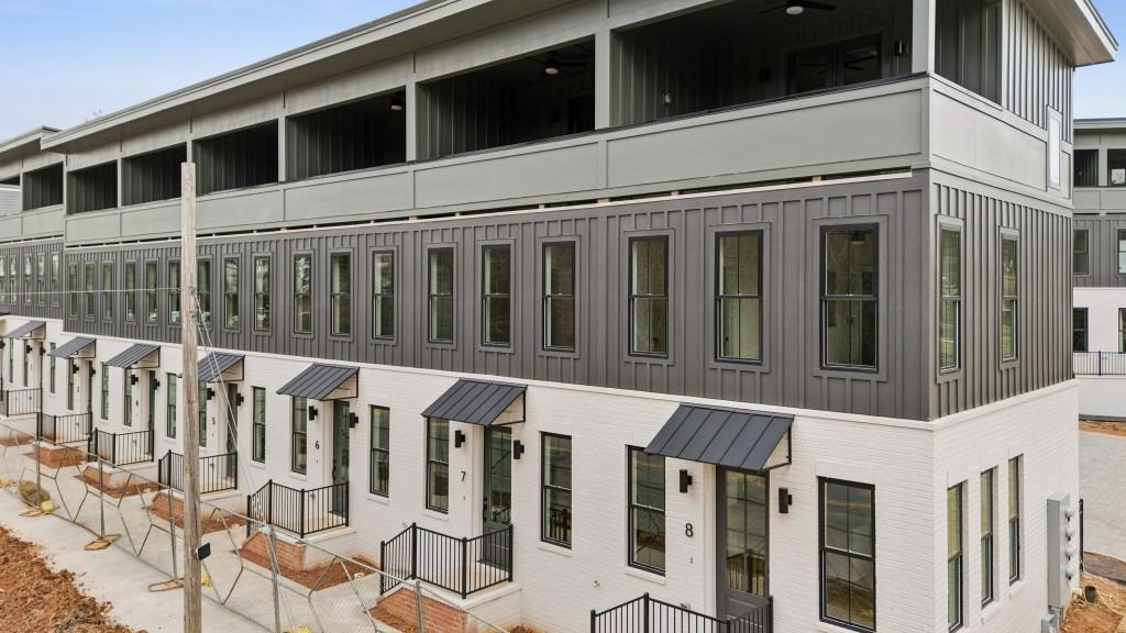 1160 Boulevard #8, Atlanta, GA 30312