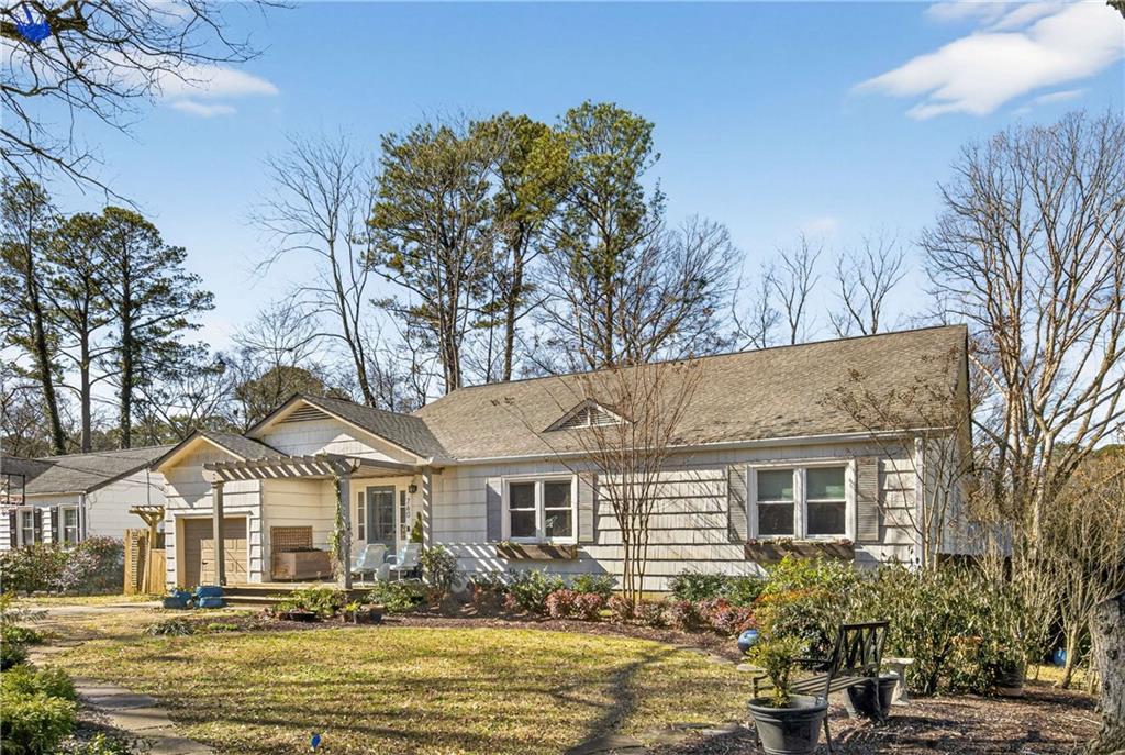 760 Scott Cir., Decatur, GA 30033