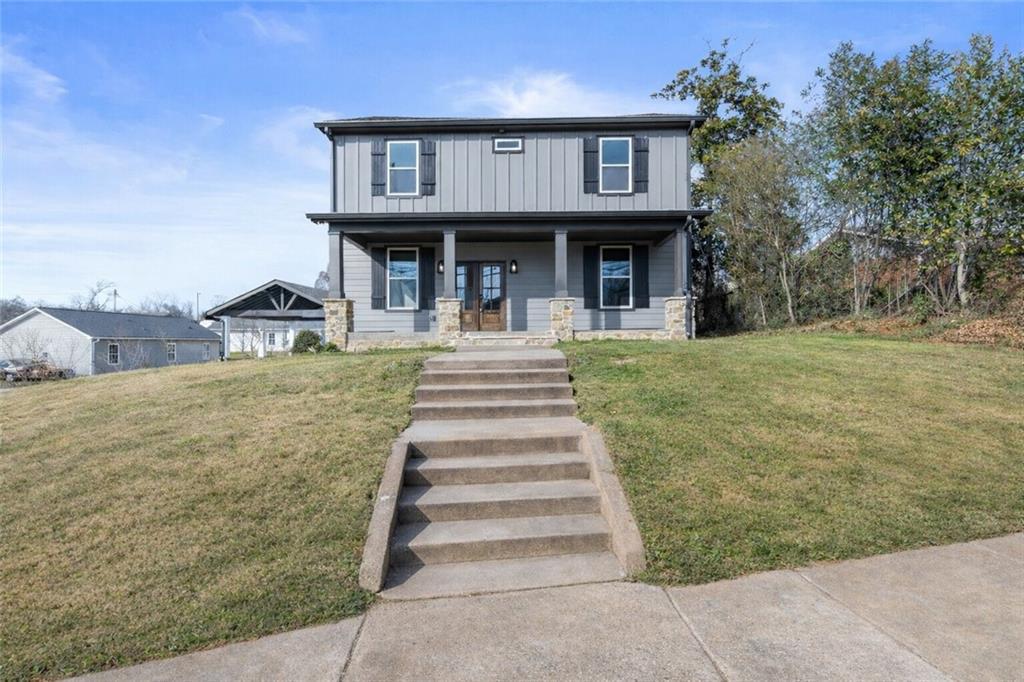 31 Pinson St., Newnan, GA 30263