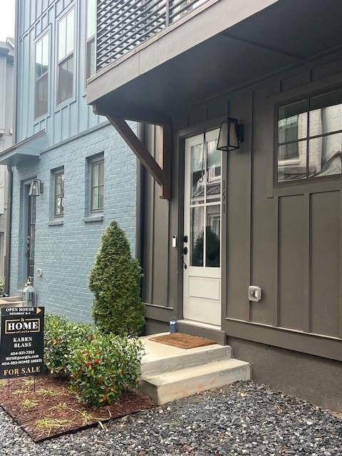 151 Chestnut Cir., Atlanta, GA 30342