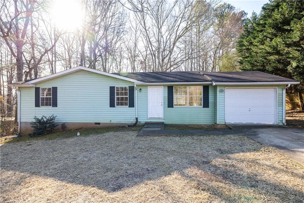 212 Woodglen Dr., Woodstock, GA 30188