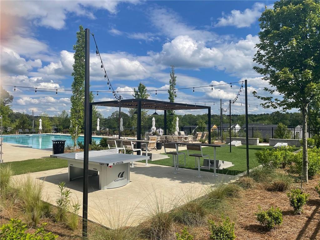 717 Keystone Dr., Woodstock, GA 30188