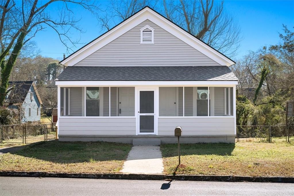 2997 Longmeadow Dr., Scottdale, GA 30079