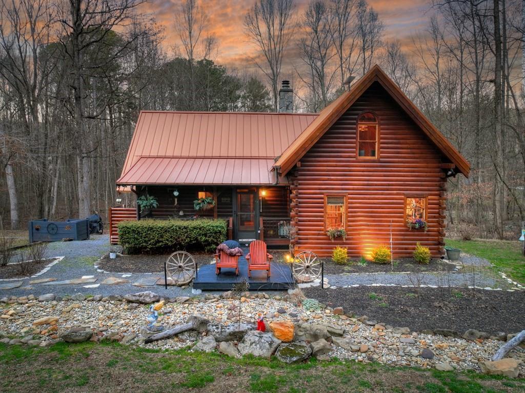 222 Grouse Ln., Talking Rock, GA 30175