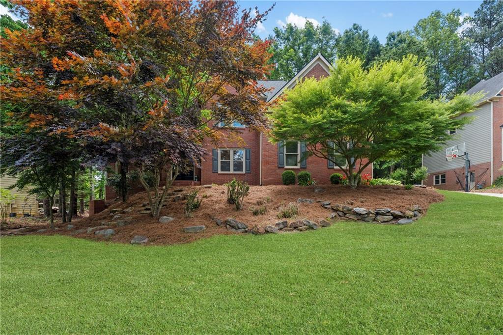 1028 Towne Lake Hills, Woodstock, GA 30189