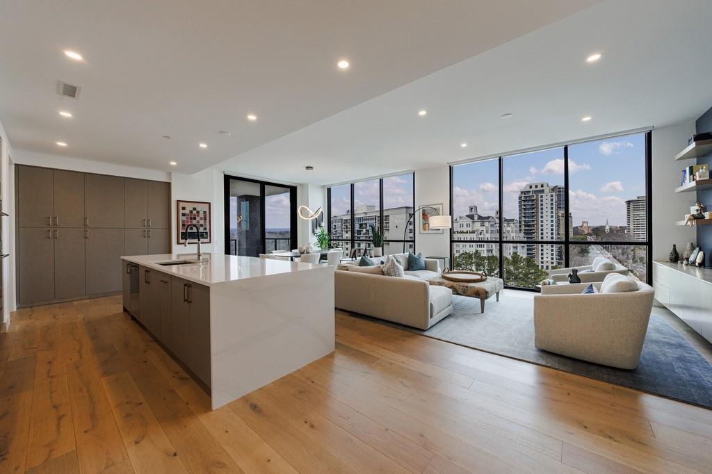 2425 Peachtree Rd. #1401, Atlanta, GA 30305