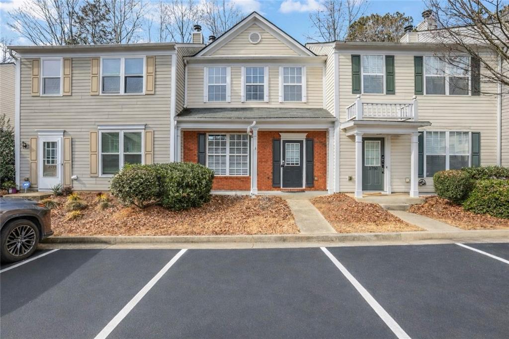 2732 Ashleigh Ln., Alpharetta, GA 30004