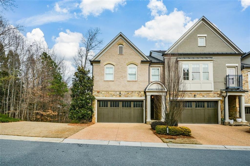 601 Abbington River Ln., Atlanta, GA 30339