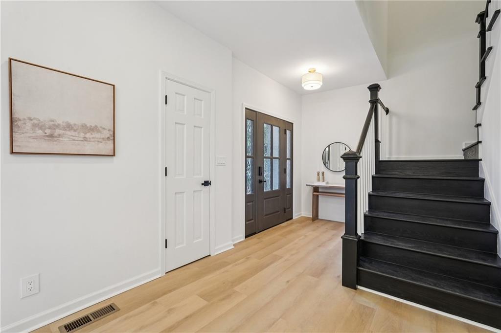 110 Vistacrest Way, Roswell, GA 30075