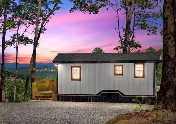 New Homes with Master Bedrooms on the 1st Floor That Attend West Fannin Elementary School: January 31st to February 6th