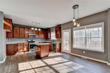 998 Mitford Ln., Dacula, GA 30019