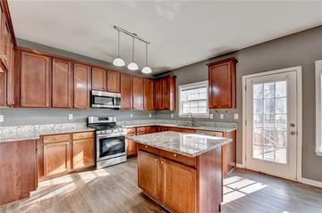 998 Mitford Ln., Dacula, GA 30019