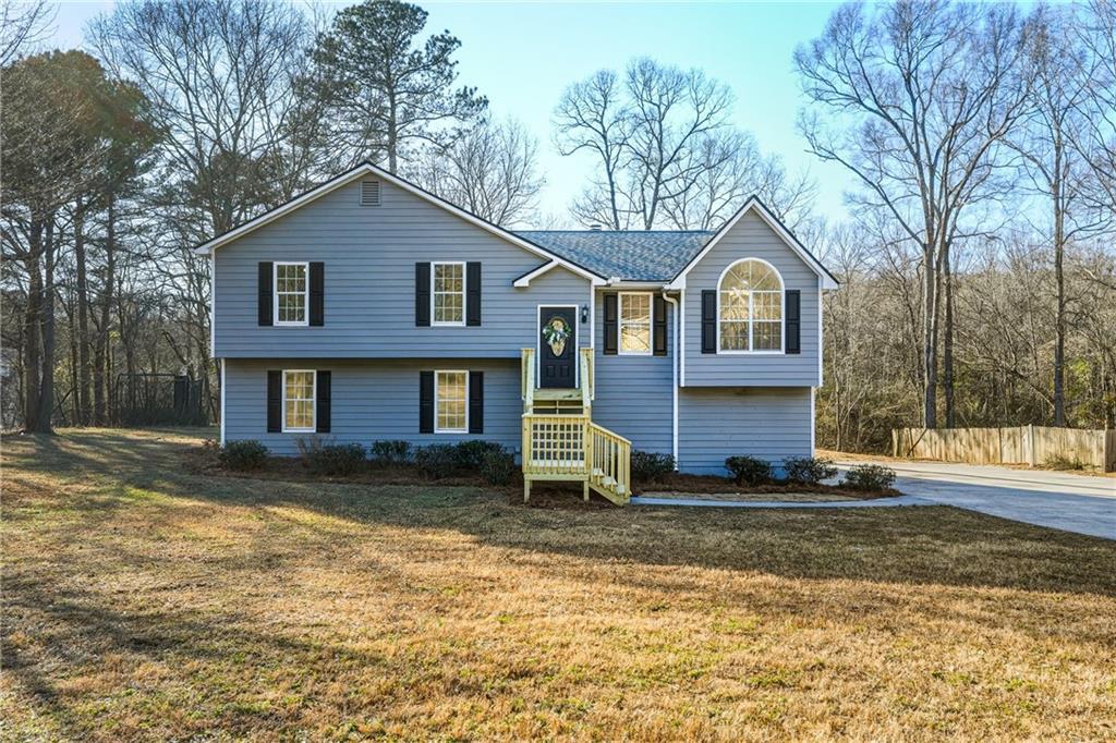 615 Amberwood Pl., Euharlee, GA 30145