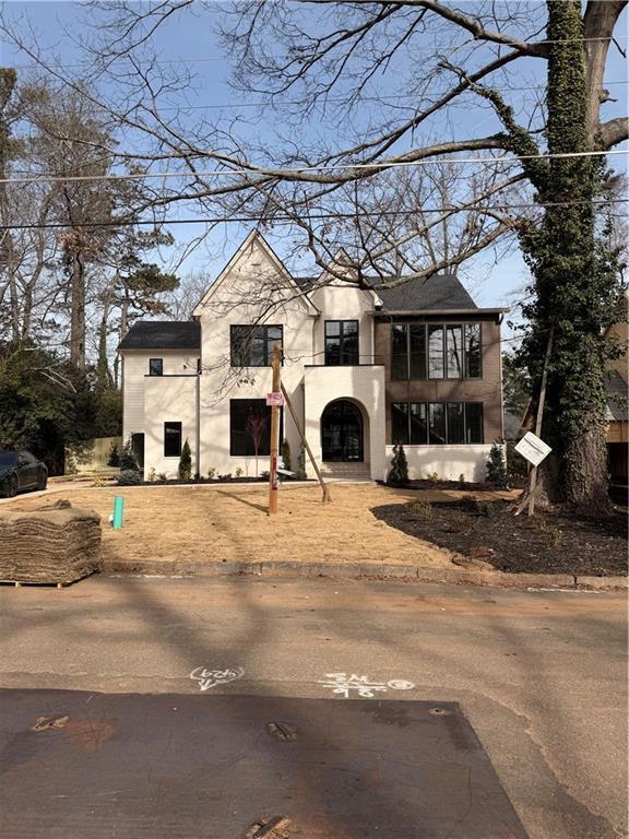 428 Carolwood Ln., Atlanta, GA 30342