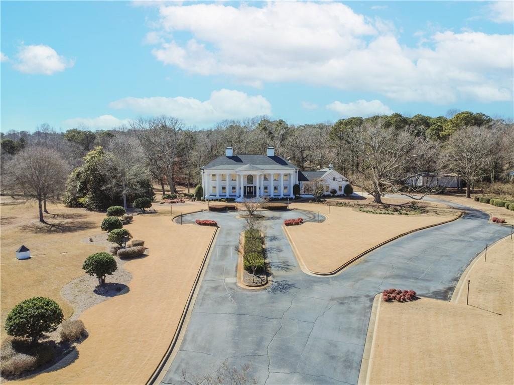 1445 Hillside Dr., Grayson, GA 30017