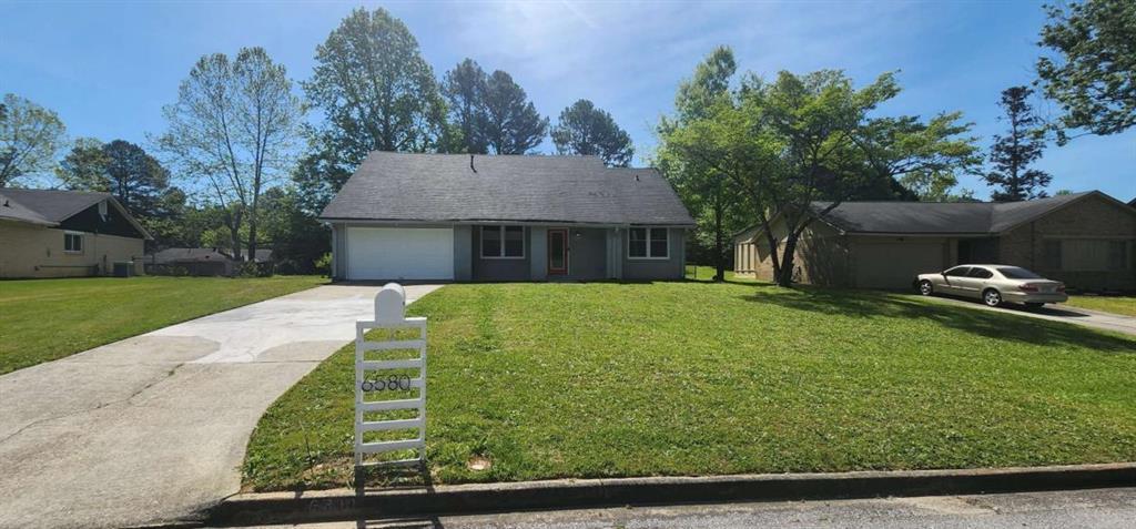 6580 Bellburn Rd., South Fulton, GA 30349