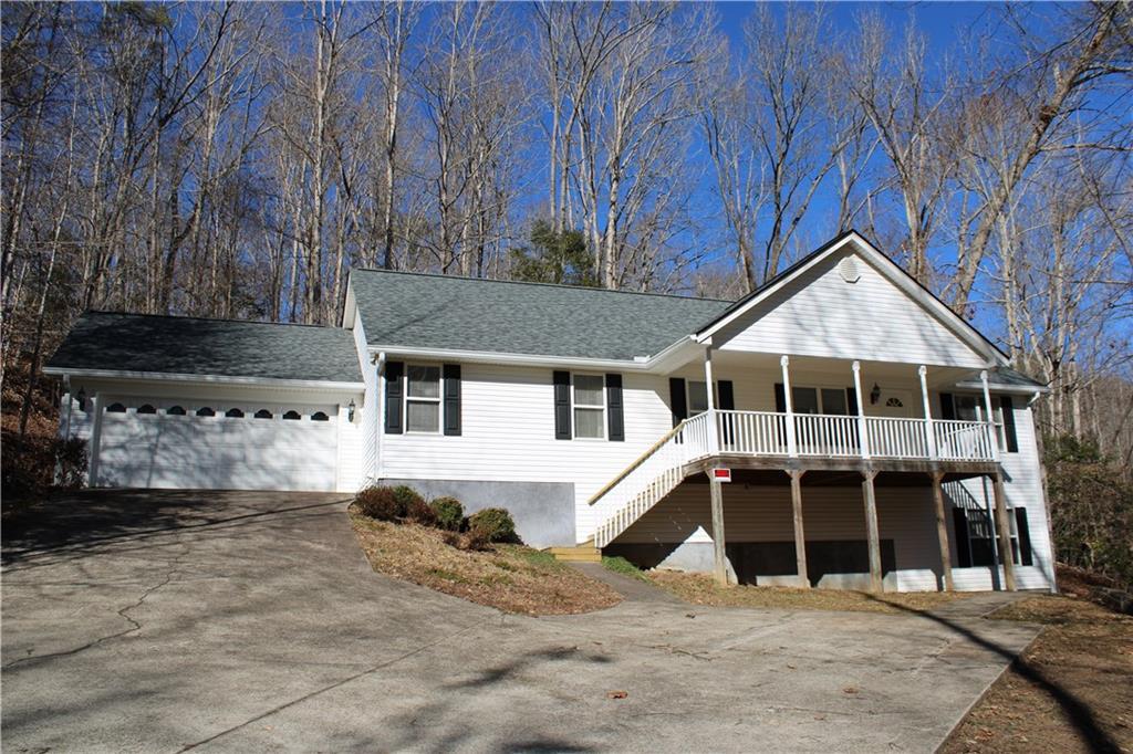 197 Holly Ln., Dahlonega, GA 30533
