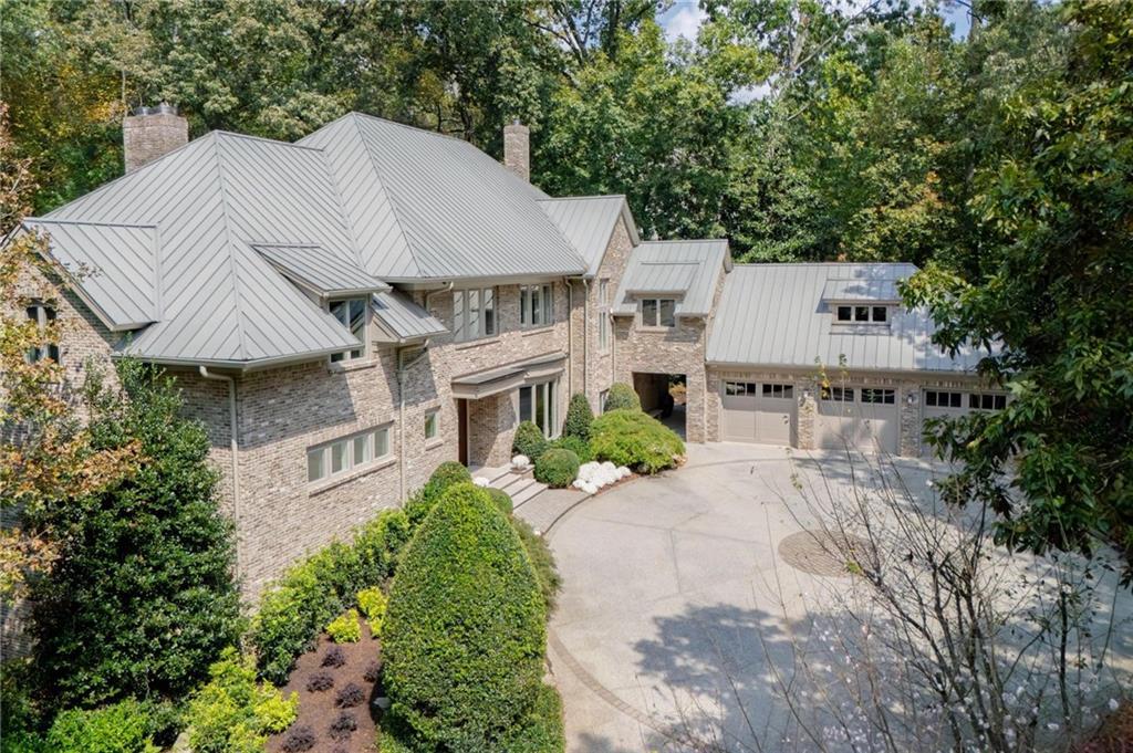 4036 Conway Valley Rd., Atlanta, GA 30327