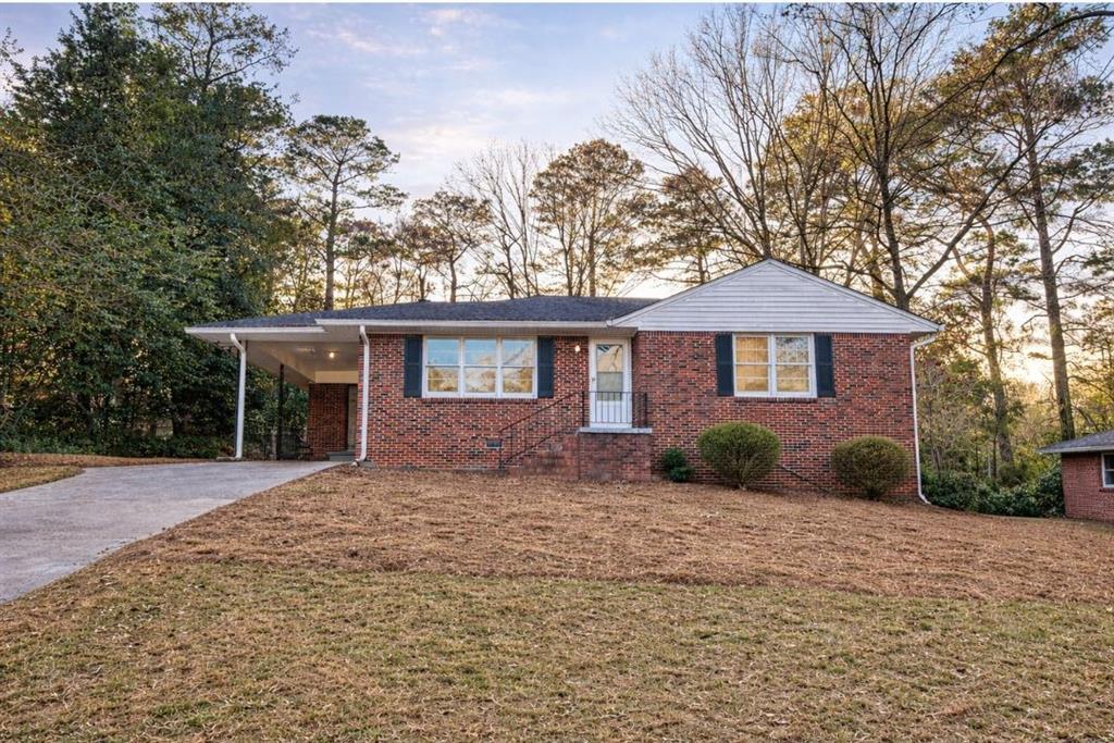 1523 Sagewood Cir., Stone Mountain, GA 30083