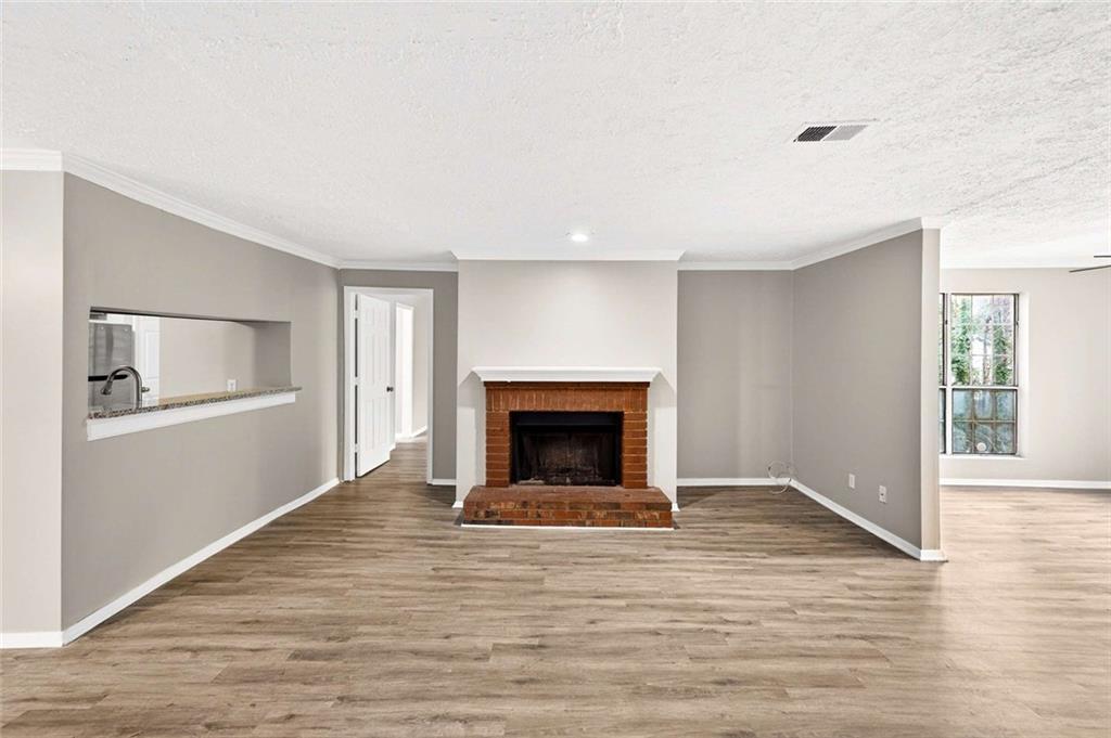 5537 Mountain Springs Cir., Stone Mountain, GA 30088