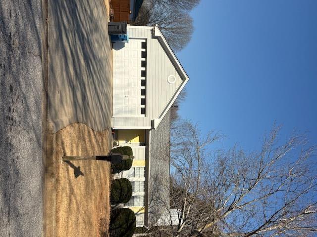 220 Hayward Ln., Lawrenceville, GA 30044