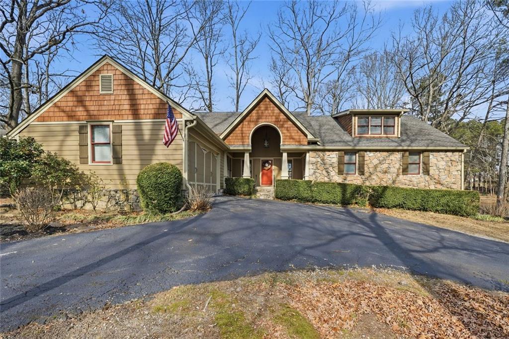 1761 Pharrs Rd., Snellville, GA 30078