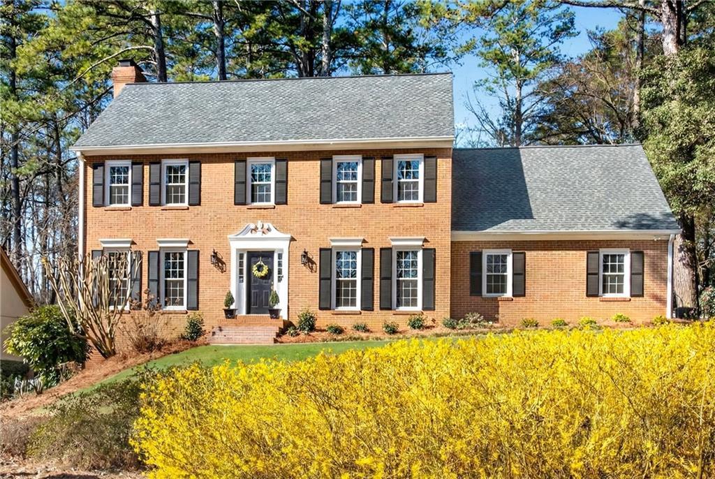 4822 Hampton Lake Dr., Marietta, GA 30068