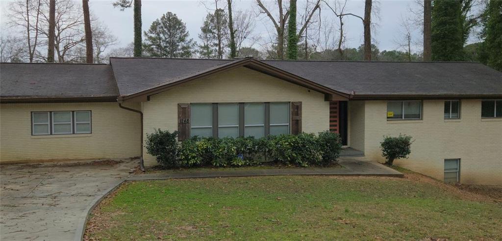 1248 Oakcrest Dr., Atlanta, GA 30311