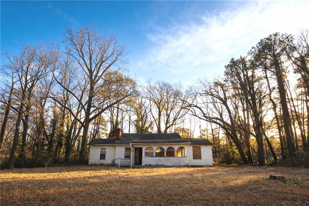 731 Bolton Rd., Atlanta, GA 30331