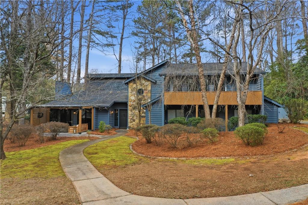 4256 Loch Highland Pkwy., Roswell, GA 30075